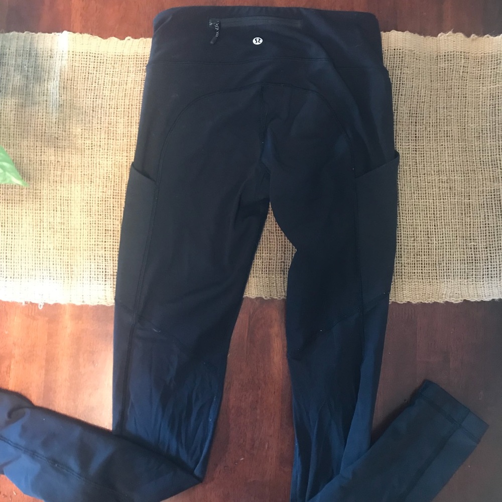 Black Lululemon leggings